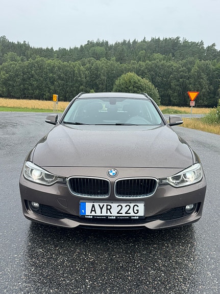 BMW 318d 2 of 16