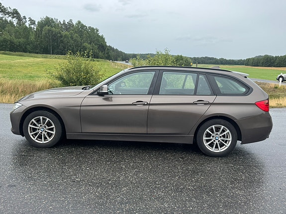 BMW 318d 8 of 16