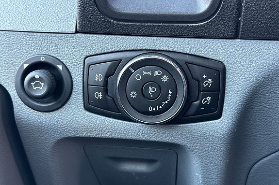 Ford Transit 10 of 20