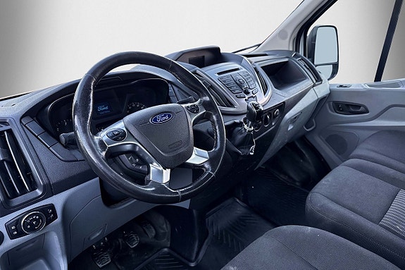 Ford Transit 8 of 20