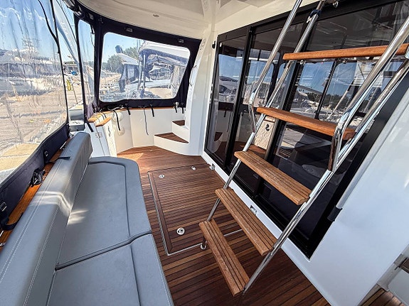 Beneteau Swift Trawler 34 | 2014 3 of 5