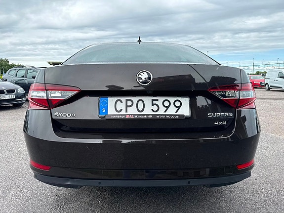Skoda Superb 3 of 5