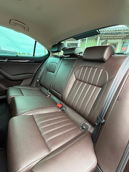 Skoda Superb 12 of 16