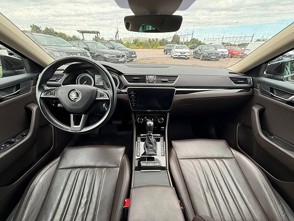Skoda Superb 7 of 16