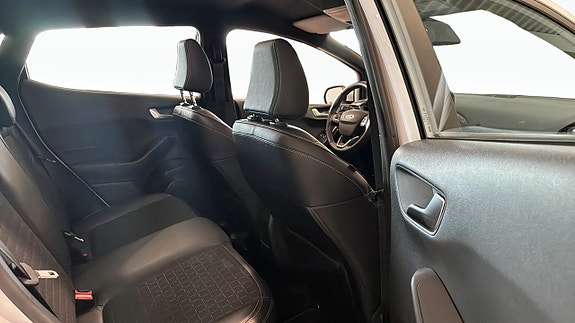 Ford Fiesta 5 of 12