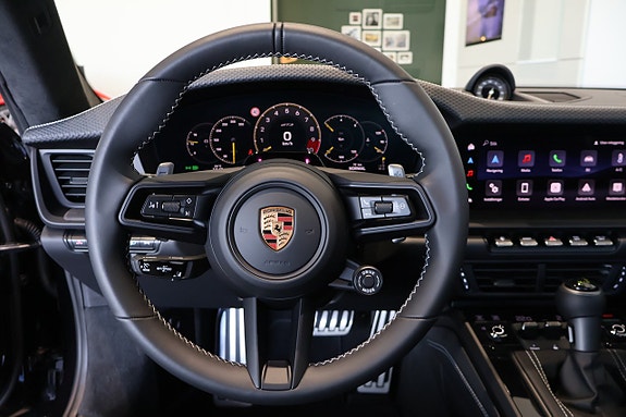 Porsche 911 GT3 7 of 11