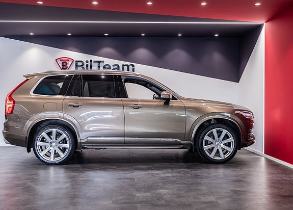 Volvo XC90 11 of 20