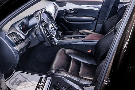 Volvo XC90 13 of 20