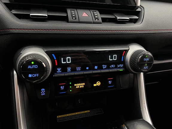 Toyota RAV4 Plug-in Hybrid 24 of 30
