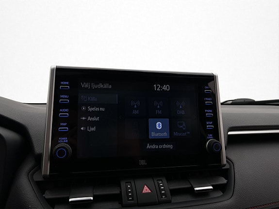 Toyota RAV4 Plug-in Hybrid 23 of 30