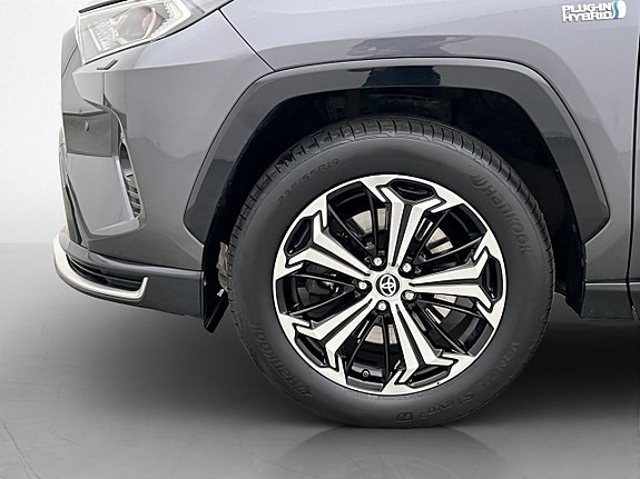 Toyota RAV4 Plug-in Hybrid 30 of 30