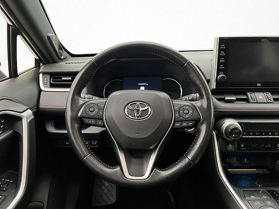 Toyota RAV4 Plug-in Hybrid 15 of 30