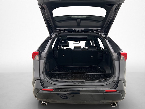 Toyota RAV4 Plug-in Hybrid 9 of 30