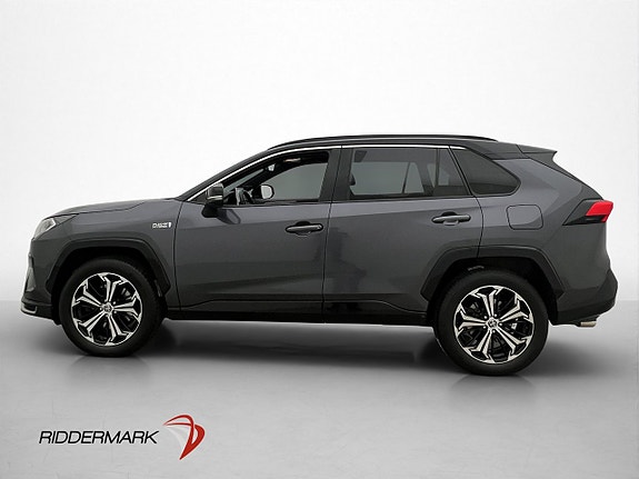 Toyota RAV4 Plug-in Hybrid 4 of 5