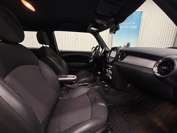 MINI Clubman Cooper D 14 of 18