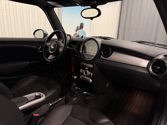 MINI Clubman Cooper D 13 of 18