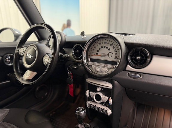 MINI Clubman Cooper D 15 of 18