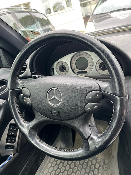 Mercedes-Benz CLK200 6 of 10