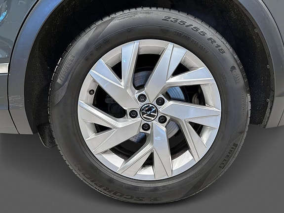 Volkswagen Tiguan 17 of 17
