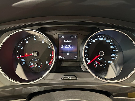 Volkswagen Tiguan 10 of 17
