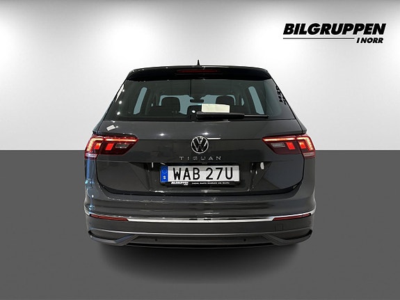 Volkswagen Tiguan 5 of 17
