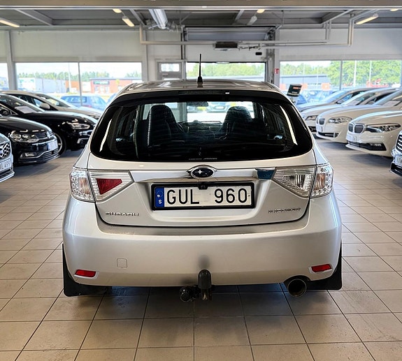 Subaru Impreza 5 of 5