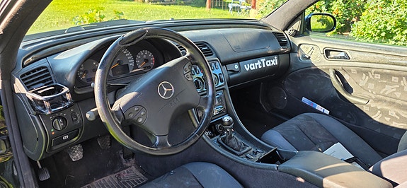 Mercedes-Benz CLK230 5 of 8