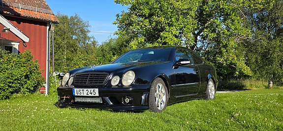 Mercedes-Benz CLK230 2 of 8