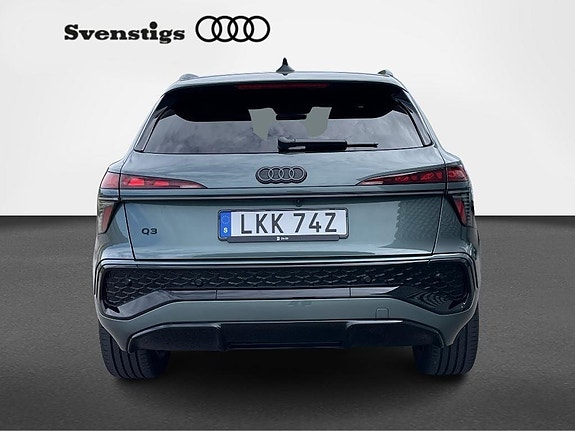 Audi Q3 7 of 16