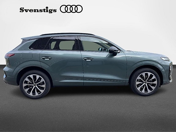 Audi Q3 3 of 5