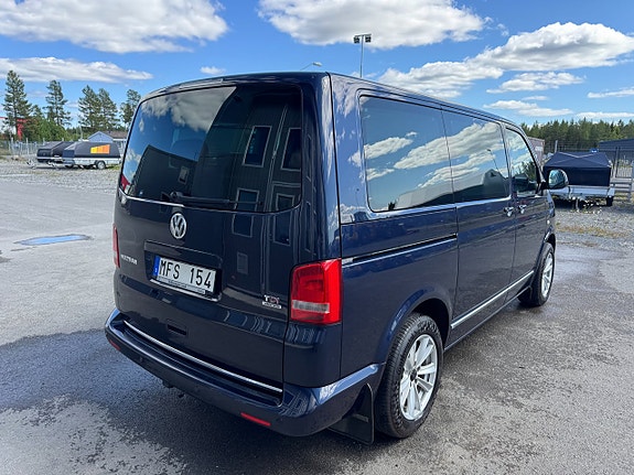 Volkswagen Multivan 5 of 27