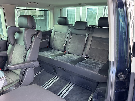 Volkswagen Multivan 11 of 27