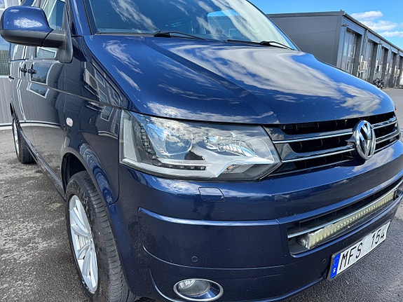 Volkswagen Multivan 26 of 27