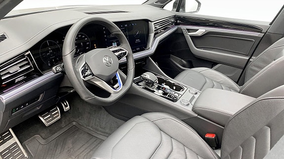 Volkswagen Touareg 7 of 12