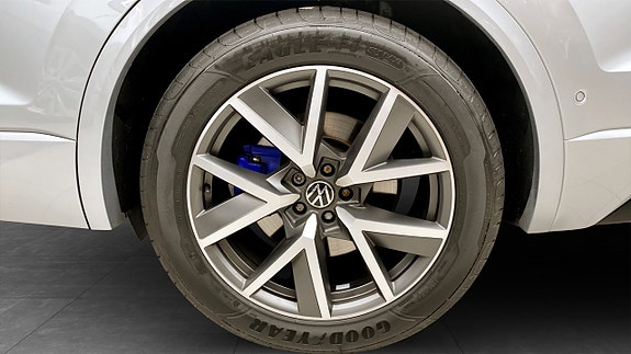 Volkswagen Touareg 6 of 12