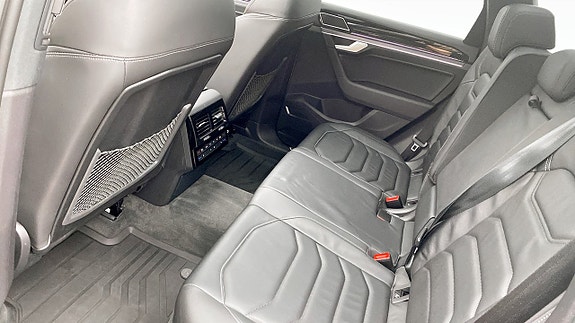 Volkswagen Touareg 11 of 12