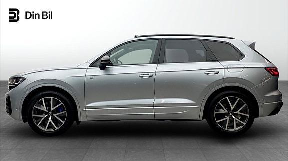 Volkswagen Touareg 2 of 12