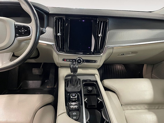 Volvo V90 11 of 22