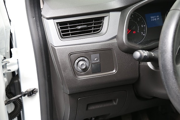 Renault Kangoo Express 12 of 19