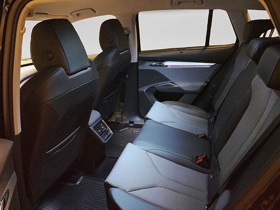 Skoda Enyaq 5 of 16