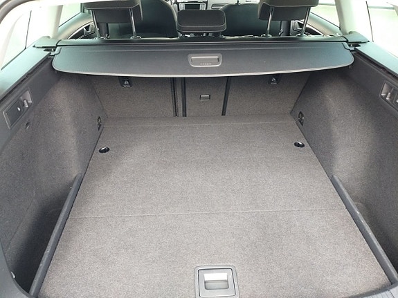 Volkswagen Golf VII 19 of 21