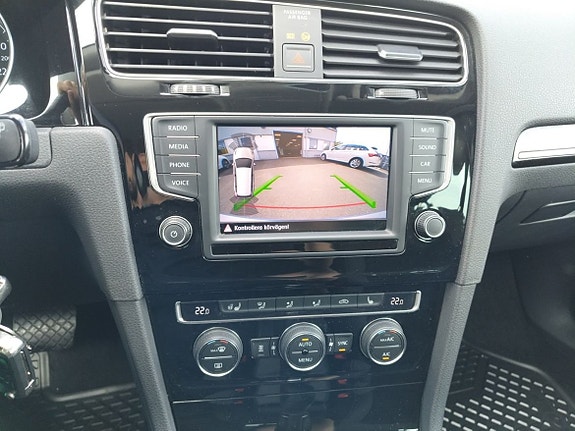 Volkswagen Golf VII 17 of 21
