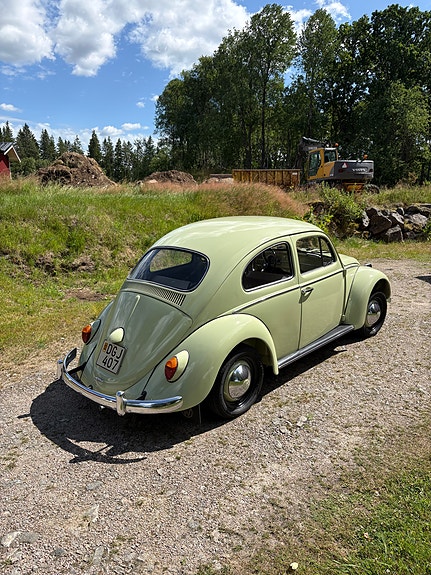 Volkswagen 1200 2 of 5