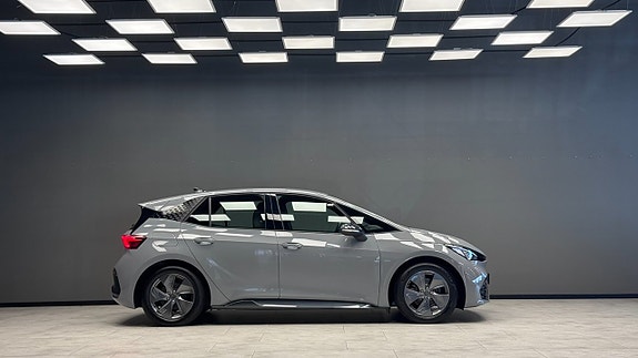 Cupra Born 4 of 5