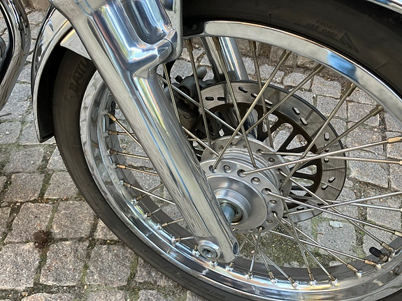 Suzuki TU250X 2 of 6