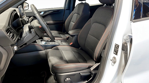 Ford Kuga 12 of 19