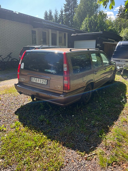 Volvo V70 5 of 5