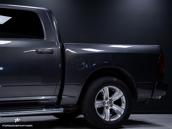 Dodge RAM 1500 3 of 5