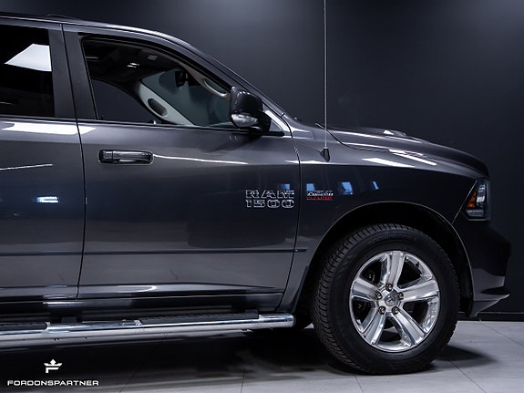 Dodge RAM 1500 10 of 30