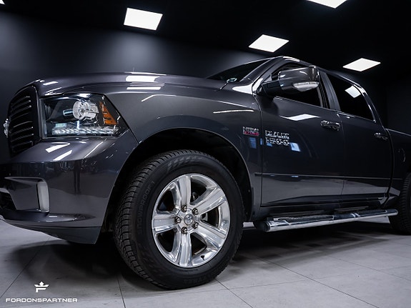 Dodge RAM 1500 4 of 5